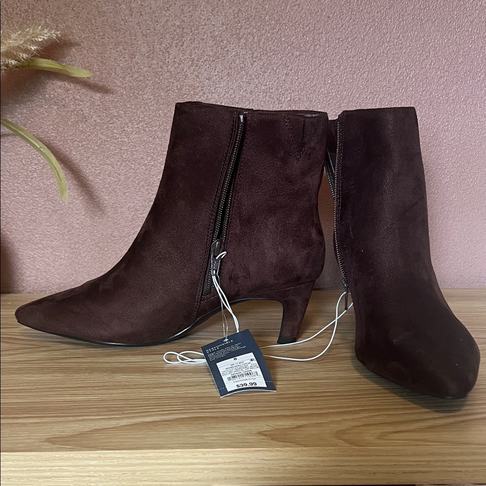 Universal Thread Rich Brown kitten Heeled Boots- new size 8